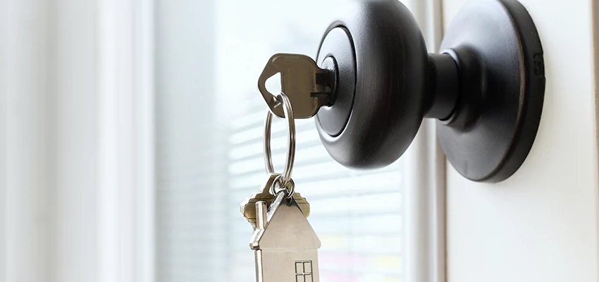 Bifold Door Knob Replacement in Santa Rosa, California