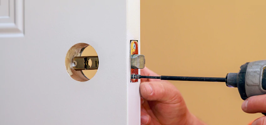 Stuck Door Knobs Repair in Santa Rosa, CA